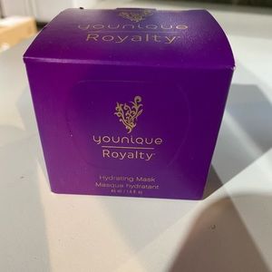 Younique hydrating face mask